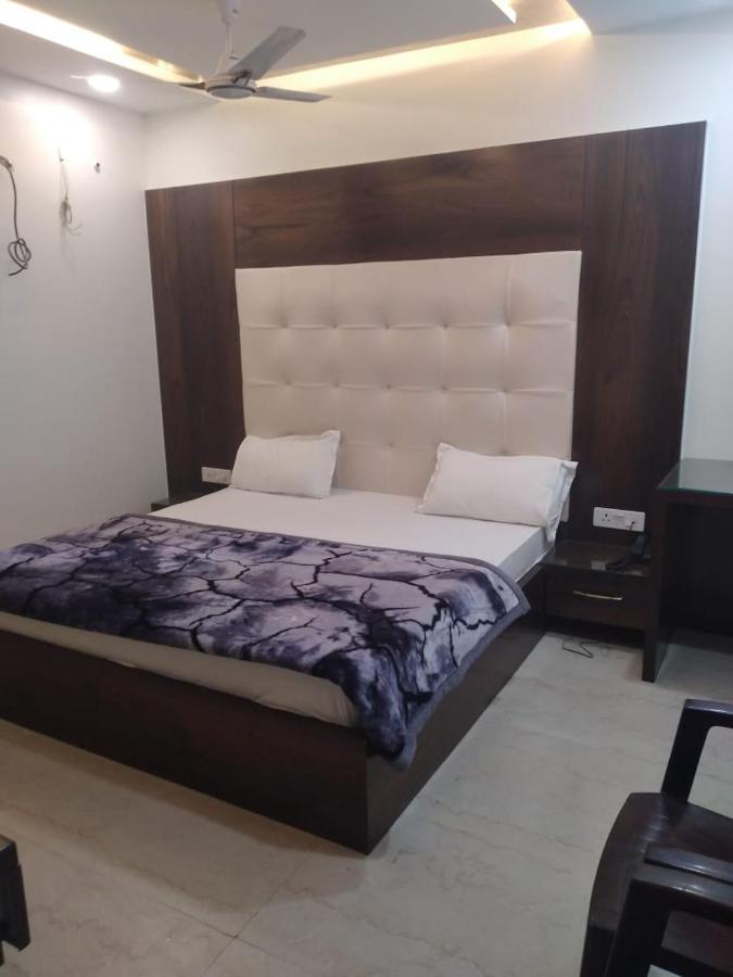 Hotel Uday Raj By Wb Inn アーグラ エクステリア 写真